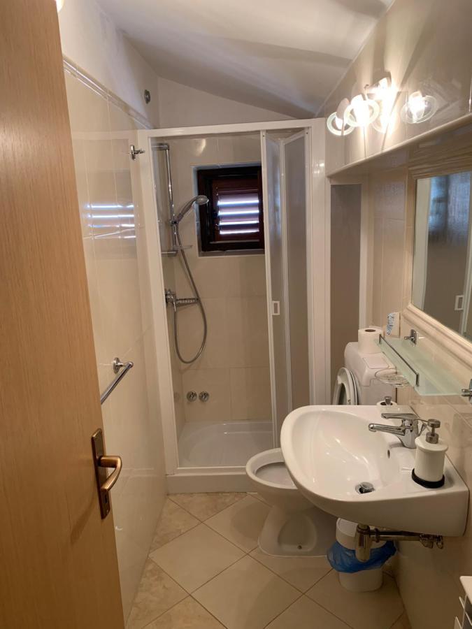 Bed and Breakfast Vila Albatros Rovinj Zewnętrze zdjęcie